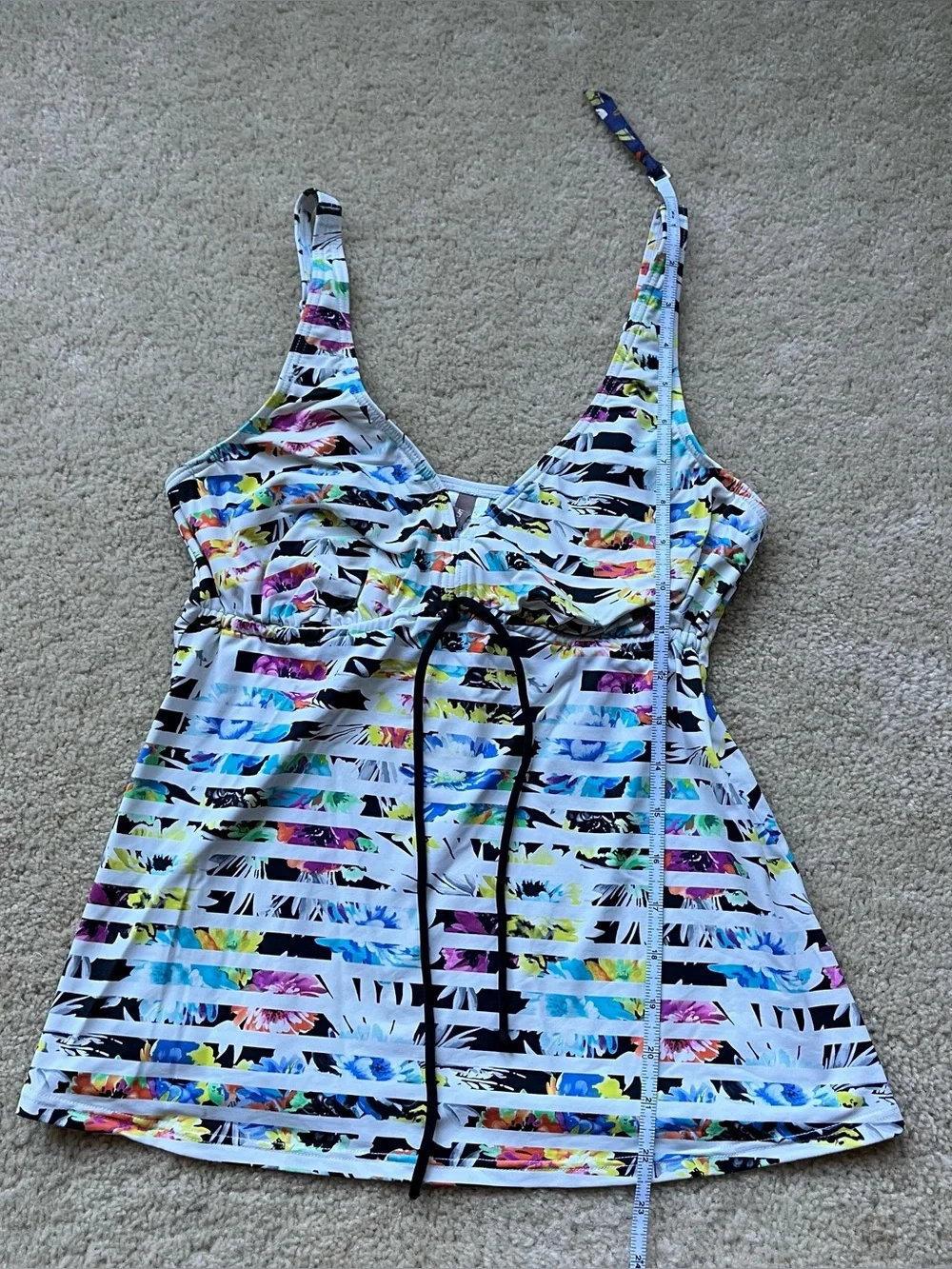 Venus Sunseeker White Multicolor Floral Stripe Underwired Tankini Top - 8 - VGUC